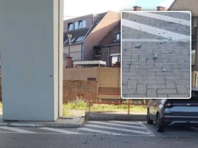 Opnieuw liggen stenen op de P+R-zone onder de brokkelbrug aan de E17 in Gentbrugge.