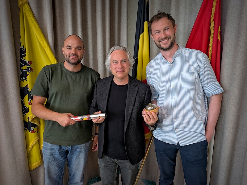 Tom Vlaeminck officieel ingehuldigd als schepen: vernieuwd stadsbestuur in Menen is compleet