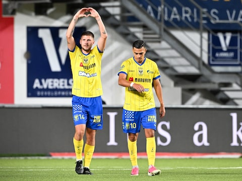 STVV raast voorbij La Louvière dankzij schitterende Ryan Merlen