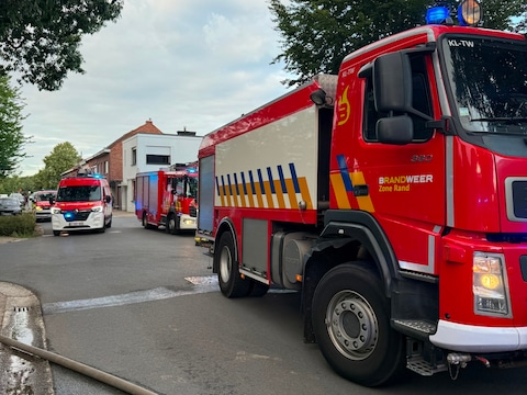 De brand zorgde voor veel rookhinder.