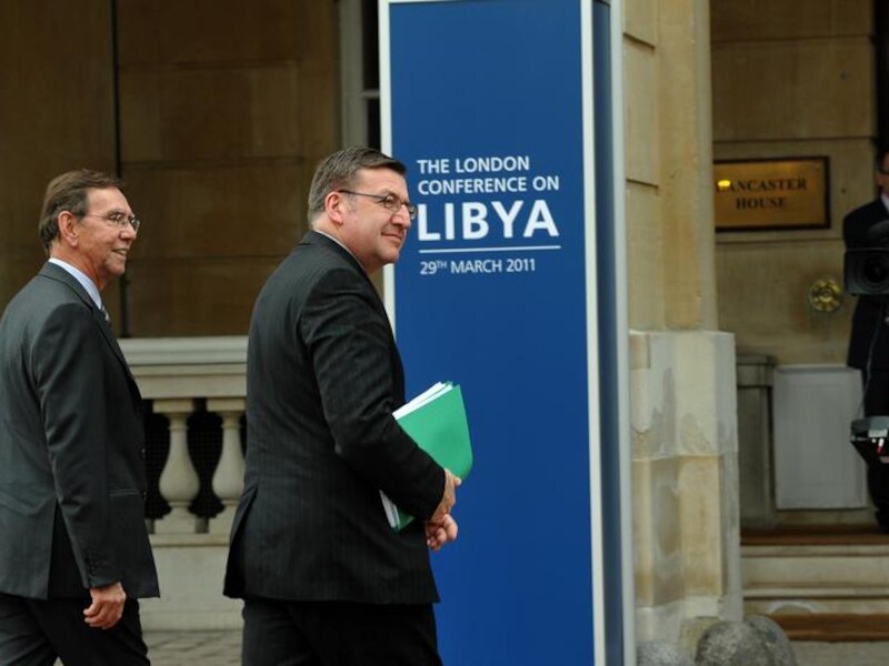 Steven Vanackere (CD&amp;V), minister van Buitenlandse Zaken, vertegenwoordigt ons land in Londen.