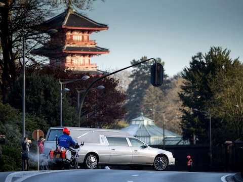 Vandaag werden de stoffelijke resten van Koningin Fabiola overgebracht van Stuyvenberg naar de kapel van het kasteel van Laken.