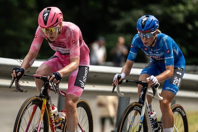 Demi Vollering troeft Anna van der Breggen nog af en wint Gi