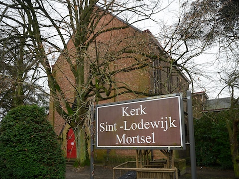 De Sint-Lodewijkkerk in Mortsel vormt straks weer het decor voor Cultuurproject Dieseghem.