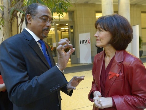 Michel Sidibé en minister van Gezondheid Laurette Onkelinx.