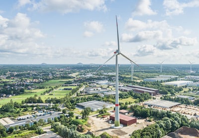Man (29) uit Mol komt vast te zitten in windturbine in Genk