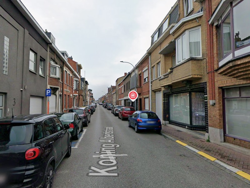De Koning Albertstraat in Merchtem, tussen de Bogaerdstraat en de Alfons Bursensstraat. De bewoners van dit gedeelte trekken maandag naar de gemeenteraad over de verkeerssituatie.