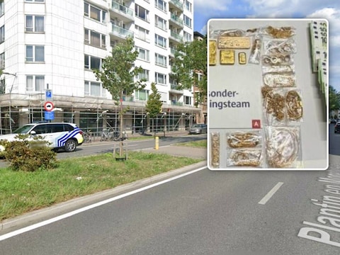 Op de Plantin en Moretuslei in Antwerpen werd de wagen gecontroleerd. De politie vond er goud (inzet) in een verborgen ruimte.