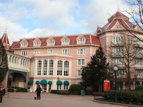Het hotel in Disneyland Parijs waar de familieleden van de voormalige Tunesische president Ben Ali verbleven.