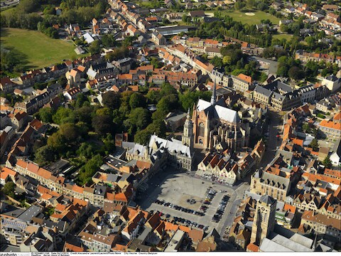 In het West-Vlaamse Veurne denkt men aan 'stadsbons' om de stadskas te spekken.