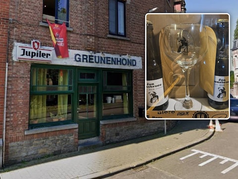 Een exclusief pakket met twee flesjes Jan Ruusbroec-bier en een bijbehorend Jan Ruusbroec-glas wordt verkocht voor 15 euro.