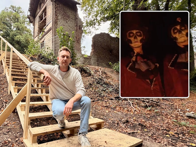 Stefan Penders en Kenny Peeters bouwden samen deze trappen om het Halloweenparcour nog spectaculairder te maken. “We pompen de slotgracht vol rook.” 
