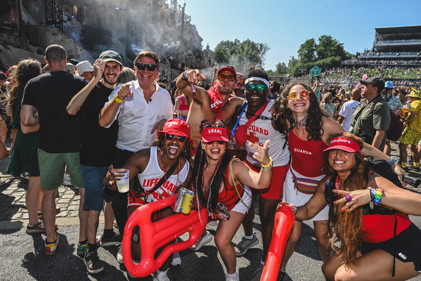 In het spoor van Erik Van Looy en 'Slimste Mens' Felix Heremans op  Tomorrowland: “De vibes, de beats, de mensen: crazy!” | Foto | hln.be