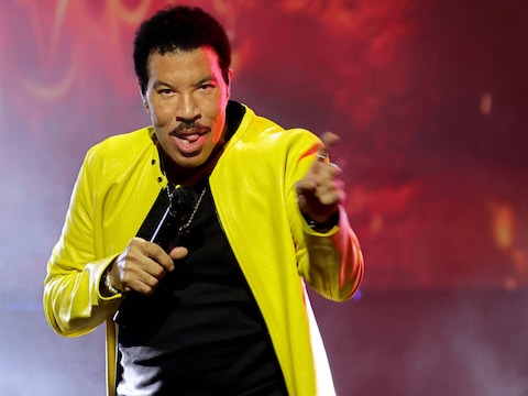 Lionel Richie tijdens het optreden in St. Louis toen alles nog goed ging