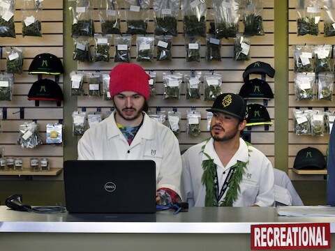 Werknemers van wietwinkel Medicine Man in Denver, Colorado.
