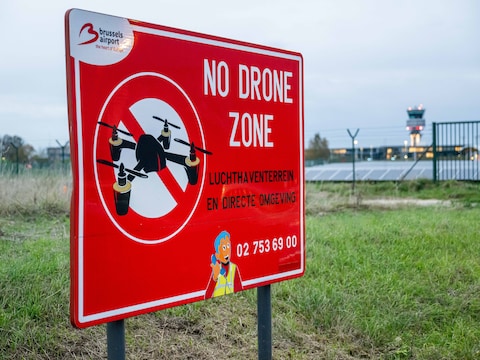 In de No drone zone op en rond de luchthaven is het gebruik van drones verboden.