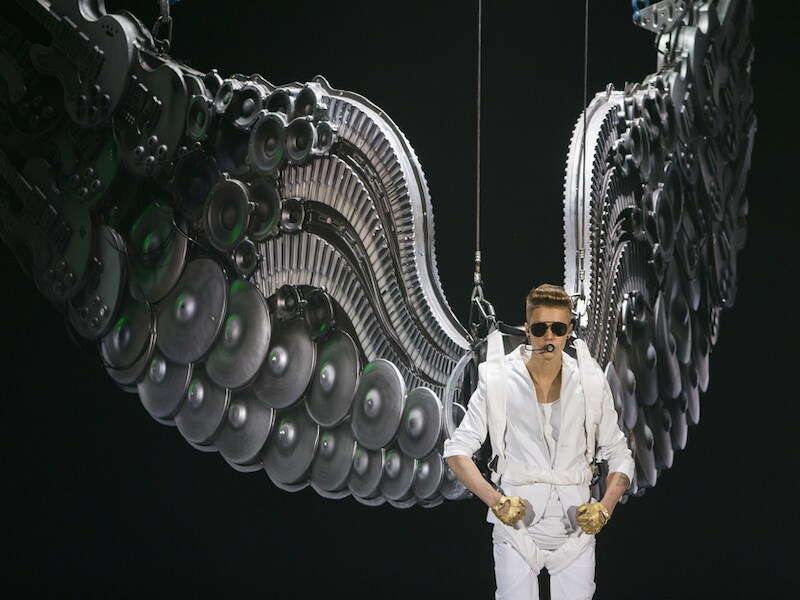 Justin Bieber tijdens zijn 'I Believe Tour' in Berlijn.