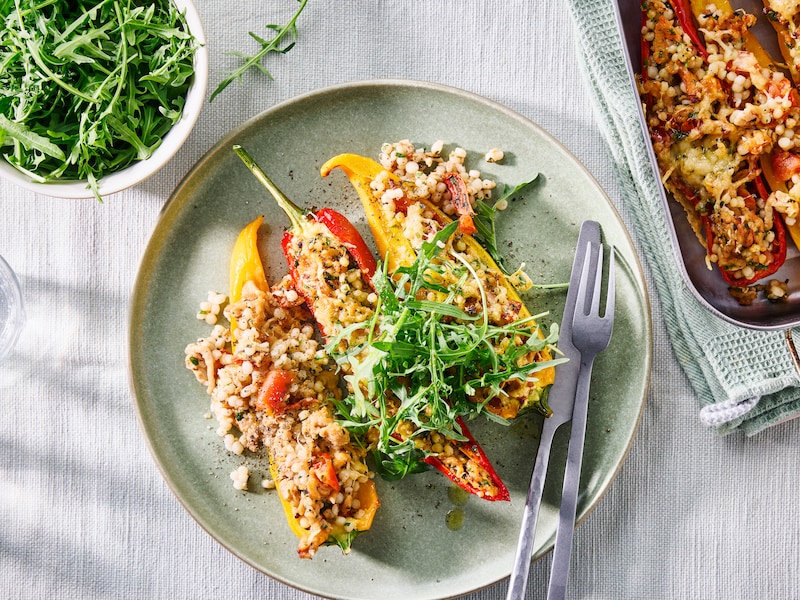 Vier de lente met deze luchtig gevulde puntpaprika’s