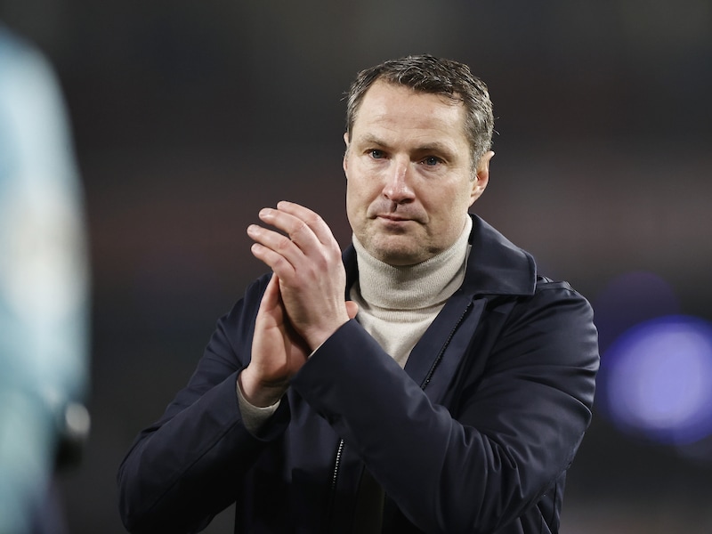 Feyenoord neemt al na zeven maanden afscheid van trainer Brian Priske (ex-Antwerp)