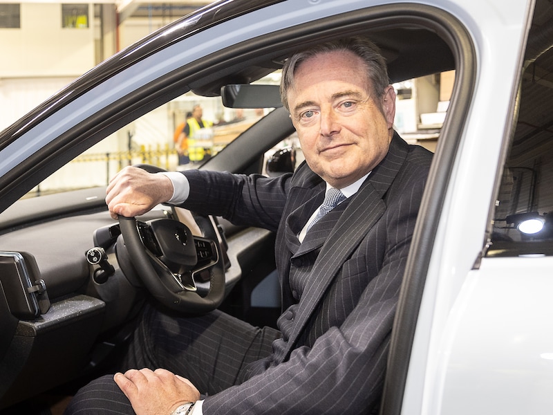 De Wever leidt in alle stilte taskforce over Volvo Car Gent om toekomst laatste autofabriek te verzekeren: “Geen acuut gevaar”
