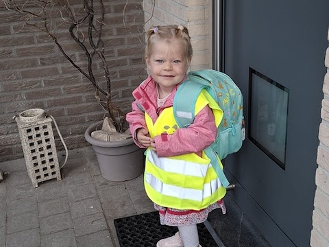 Ella-June uit Zemst gata naar de eerste peuterklas!