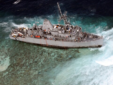 De USS Guardian liep in januari vast op het koraalrof.