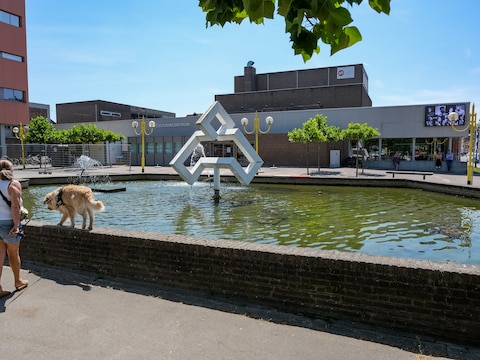 Het Cultuurcentrum Strombeek krijgt de komende maanden een grondige dakrenovatie.