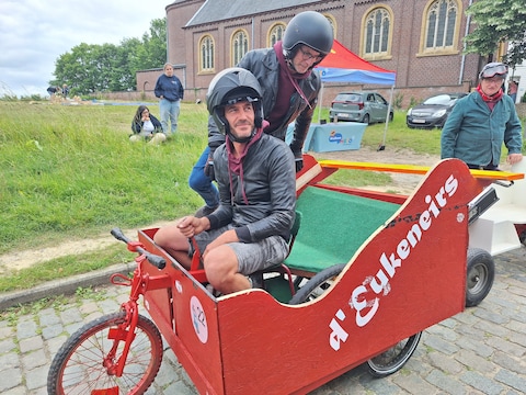 Het hoogtepunt van het weekendprogramma van Ooike Kermis: de vierde editie van de zeepkistenrace op zaterdag.
