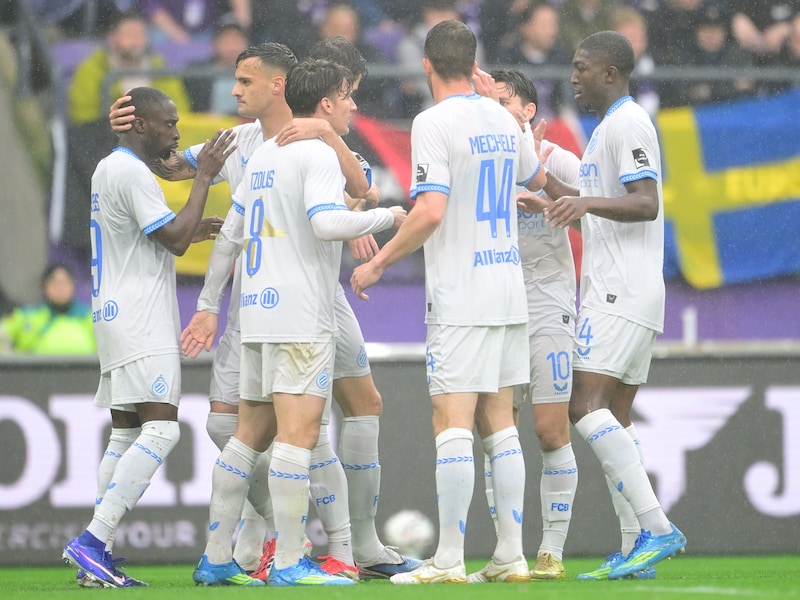 Club Brugge grijpt de macht: blauw-zwart wint topper op Anderlecht en wipt over Union naar de leiding
