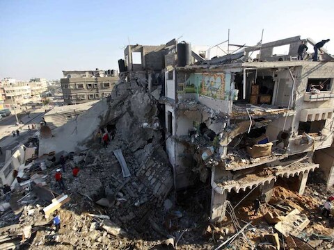 Platgebombardeerde gebouwen in Gaza.