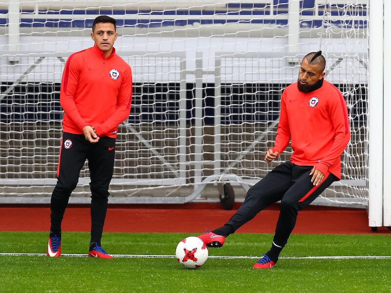 Nieuwigheidje tijdens finale Confederations Cup: Duitsland en Chili raadplegen wedstrijdgegevens op tablet