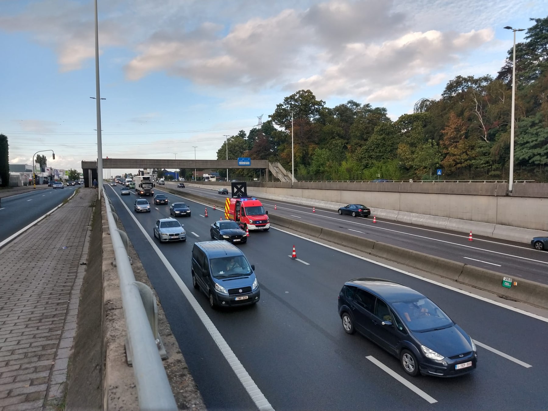 Moeilijke doorgang op A12 naar Brussel door ongeval ter hoogte van Viaduct Wilrijk